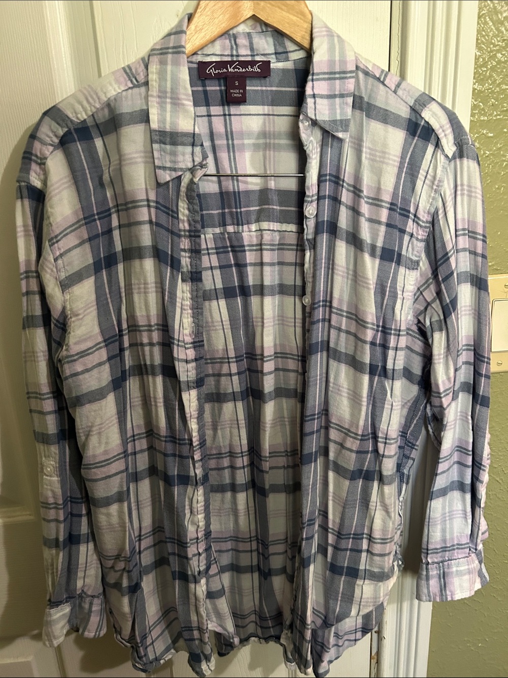 Gloria Vanderbilt Plaid Button-Down Shirt in White, Blue and Light Pink